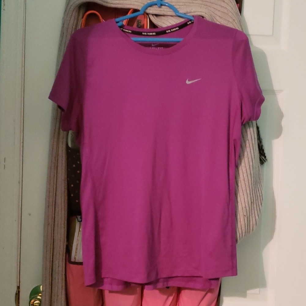 Nike DriFit Tee